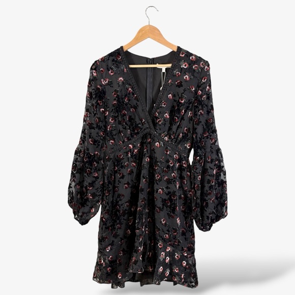 Wayf Dresses & Skirts - WAYF Black Floral V-Neck Mini Dress Size M Burnout Velvet Sheer Long Sleeve